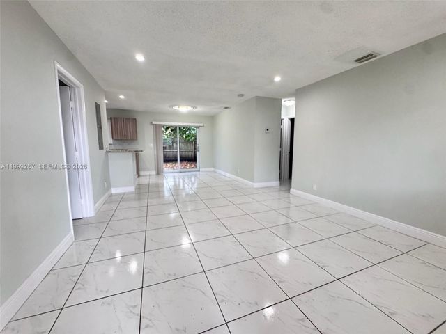 206 NW 5th Ave, Dania Beach, FL 33004