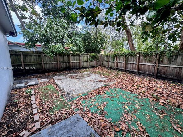 206 NW 5th Ave, Dania Beach, FL 33004