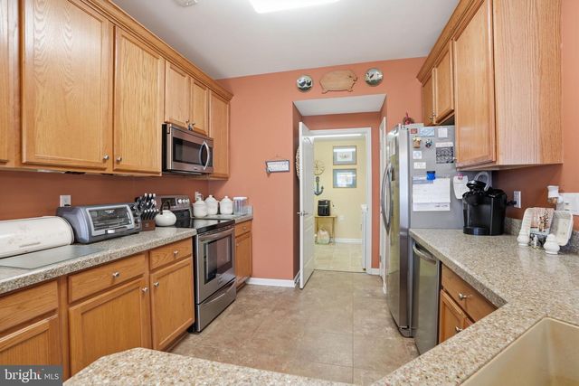 9 LEGACY OAKS DR, Richboro, PA 18954