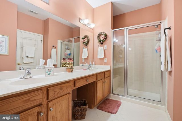 9 LEGACY OAKS DR, Richboro, PA 18954