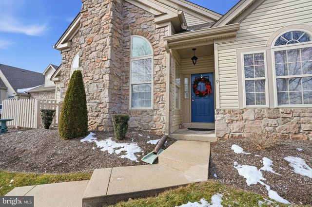 9 LEGACY OAKS DR, Richboro, PA 18954