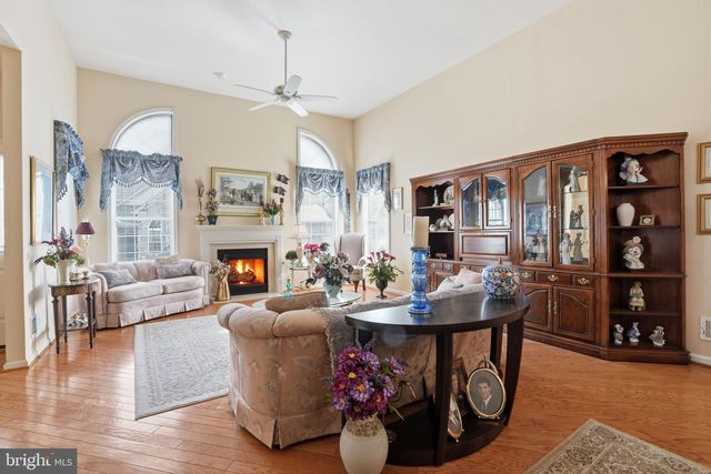 9 LEGACY OAKS DR, Richboro, PA 18954