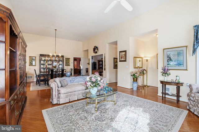 9 LEGACY OAKS DR, Richboro, PA 18954