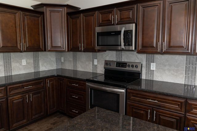 7535 Tavin Drive, Lincoln, NE 68516