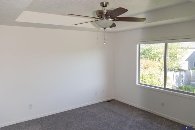 7535 Tavin Drive, Lincoln, NE 68516