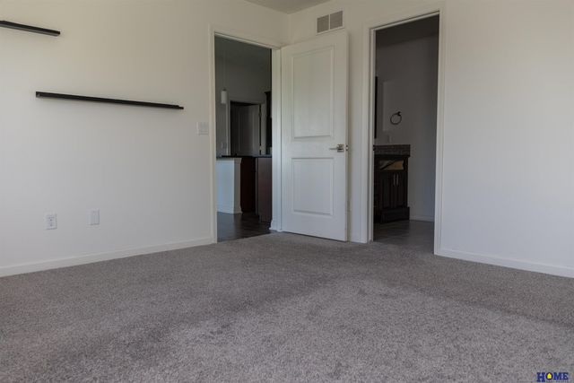 7535 Tavin Drive, Lincoln, NE 68516