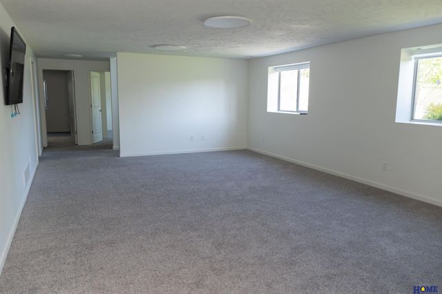 7535 Tavin Drive, Lincoln, NE 68516