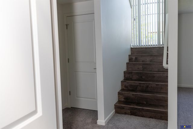 7535 Tavin Drive, Lincoln, NE 68516