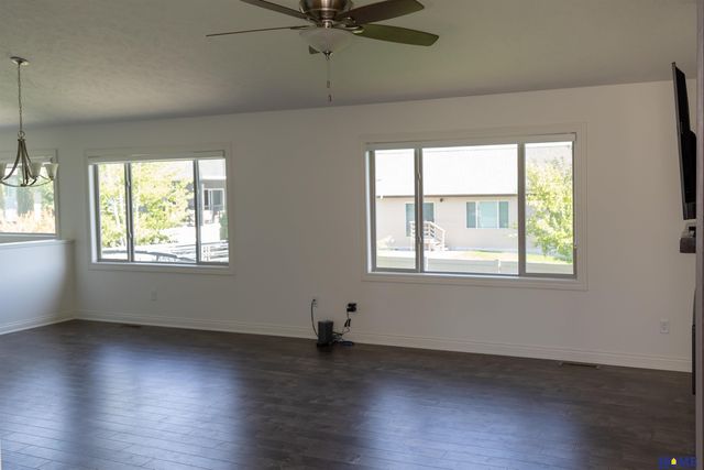 7535 Tavin Drive, Lincoln, NE 68516
