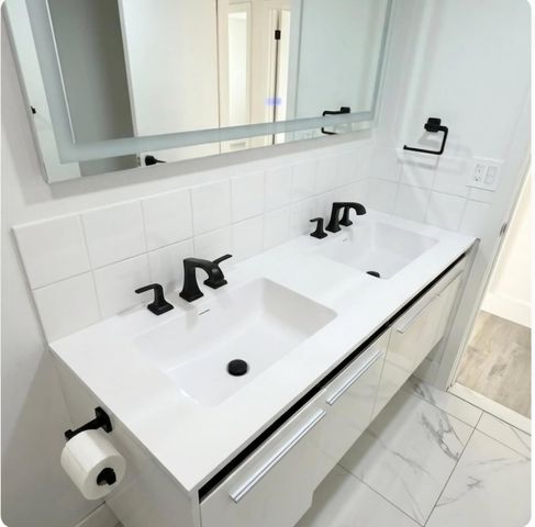 3147 NW 68th Court, Fort Lauderdale, FL 33309