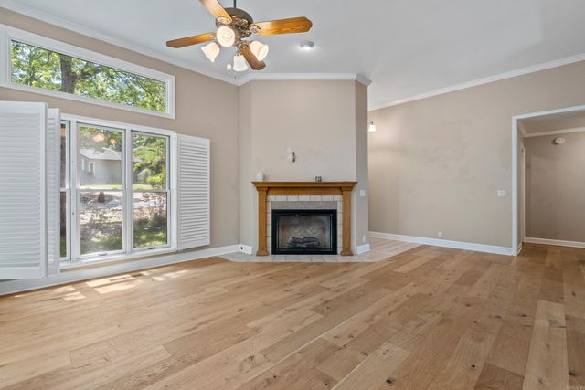 10 Balenciaga Way, Hot Springs Village, AR 71909