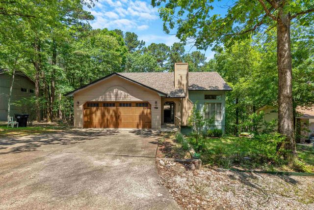 10 Balenciaga Way, Hot Springs Village, AR 71909
