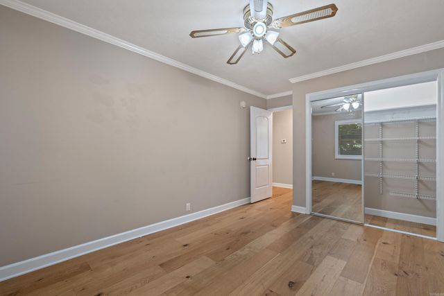 10 Balenciaga Way, Hot Springs Village, AR 71909