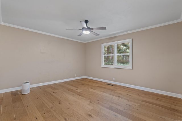 10 Balenciaga Way, Hot Springs Village, AR 71909