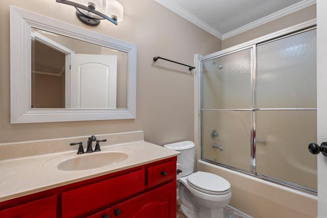 10 Balenciaga Way, Hot Springs Village, AR 71909