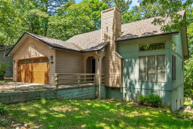 10 Balenciaga Way, Hot Springs Village, AR 71909