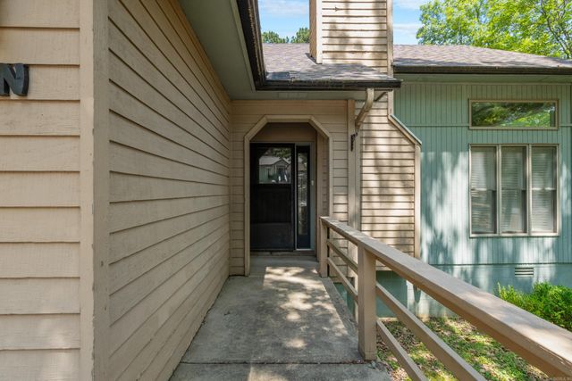 10 Balenciaga Way, Hot Springs Village, AR 71909