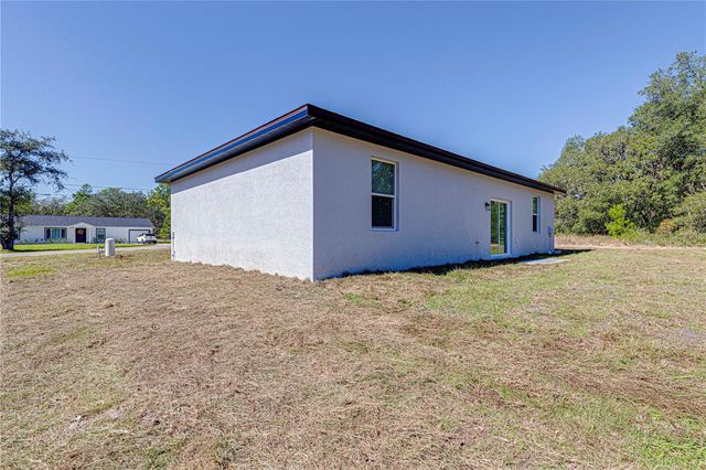 354 FISHER WAY, Ocklawaha, FL 32179