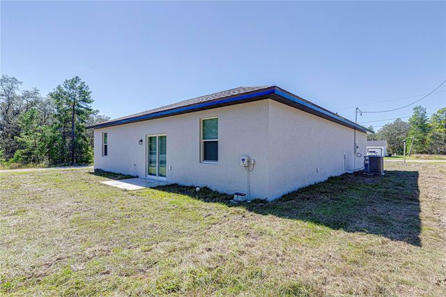 354 FISHER WAY, Ocklawaha, FL 32179