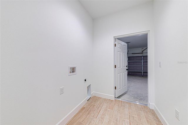 354 FISHER WAY, Ocklawaha, FL 32179