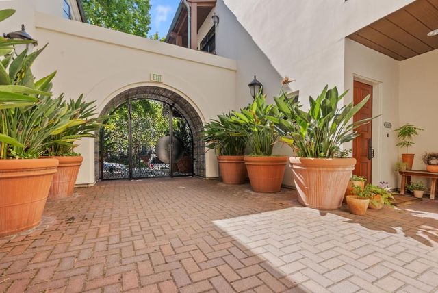 244 View Street, Mountain View, CA 94041