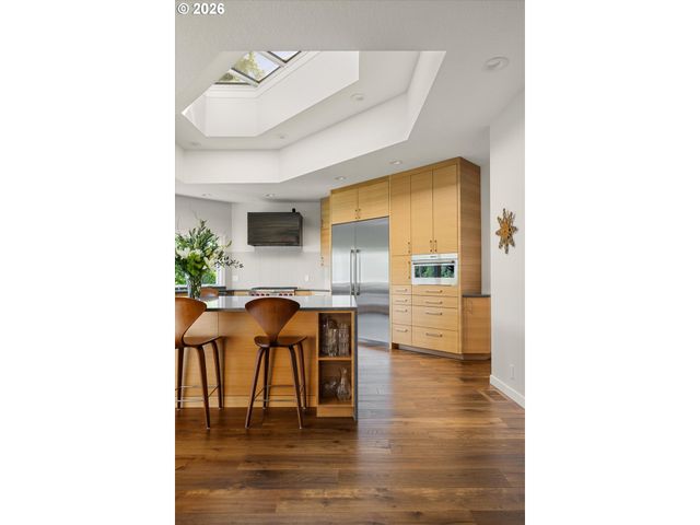 2470 SUMMIT Ct, Lake Oswego, OR 97034