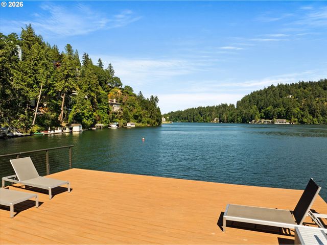 2470 SUMMIT Ct, Lake Oswego, OR 97034