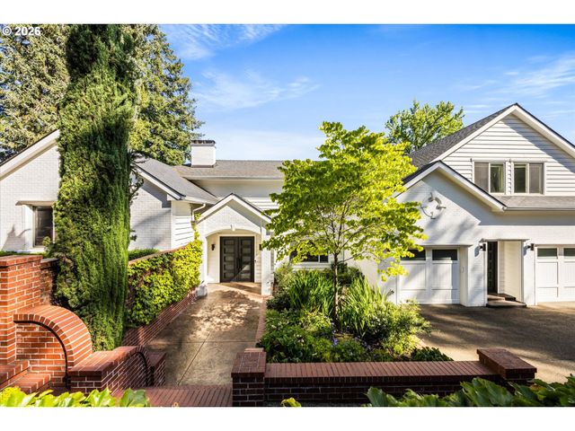 2470 SUMMIT Ct, Lake Oswego, OR 97034