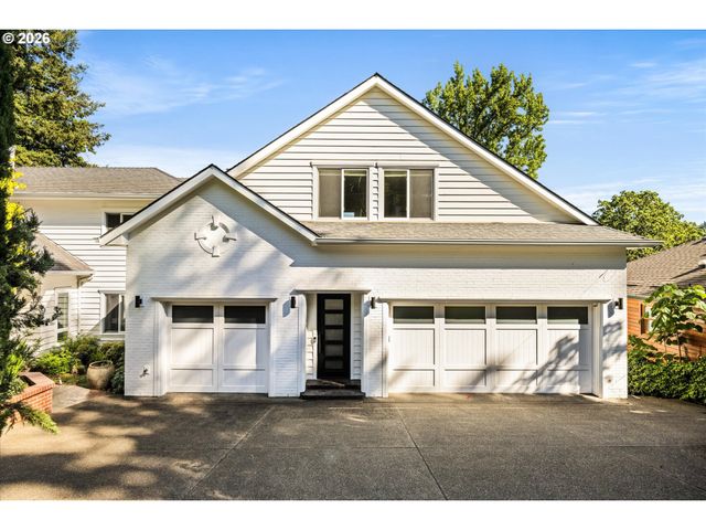 2470 SUMMIT Ct, Lake Oswego, OR 97034