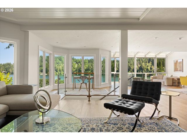 2470 SUMMIT Ct, Lake Oswego, OR 97034
