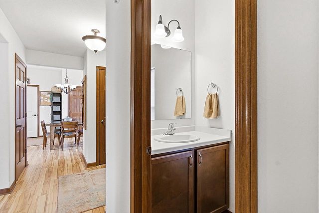 706 Bridlewood Lane, Watertown, WI 53094