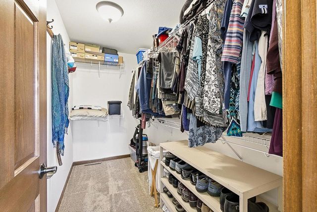 706 Bridlewood Lane, Watertown, WI 53094