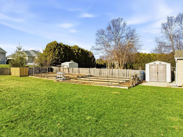 706 Bridlewood Lane, Watertown, WI 53094