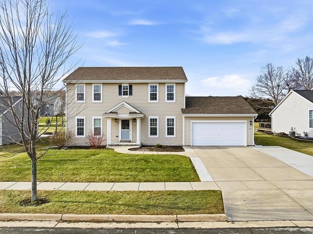 706 Bridlewood Lane, Watertown, WI 53094