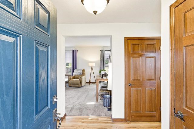 706 Bridlewood Lane, Watertown, WI 53094