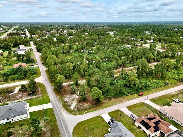 721 PINECASTLE DR, Lehigh Acres, FL 33974