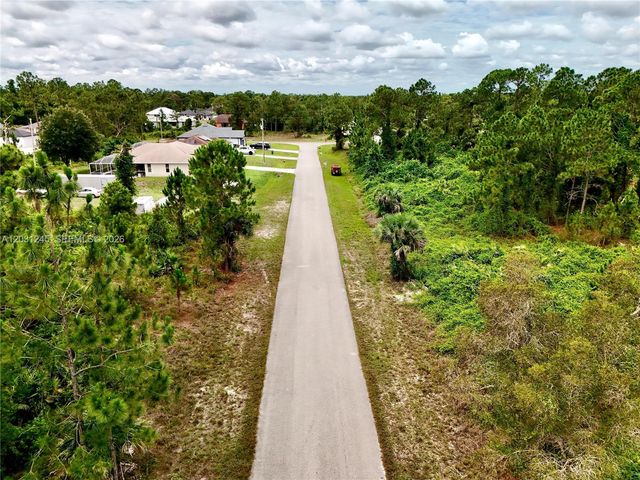 721 PINECASTLE DR, Lehigh Acres, FL 33974