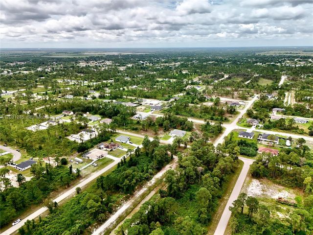 721 PINECASTLE DR, Lehigh Acres, FL 33974