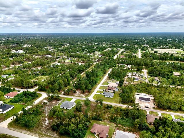 721 PINECASTLE DR, Lehigh Acres, FL 33974