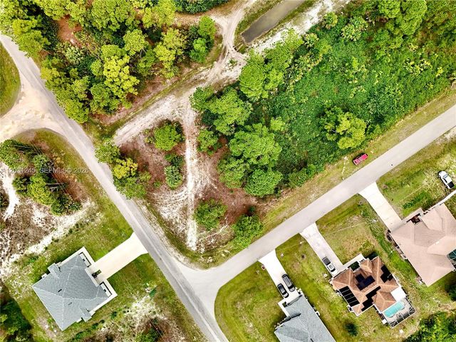 721 PINECASTLE DR, Lehigh Acres, FL 33974