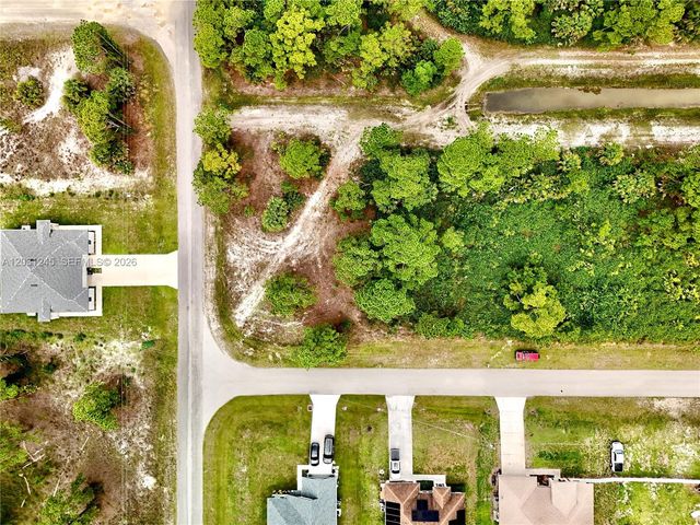 721 PINECASTLE DR, Lehigh Acres, FL 33974