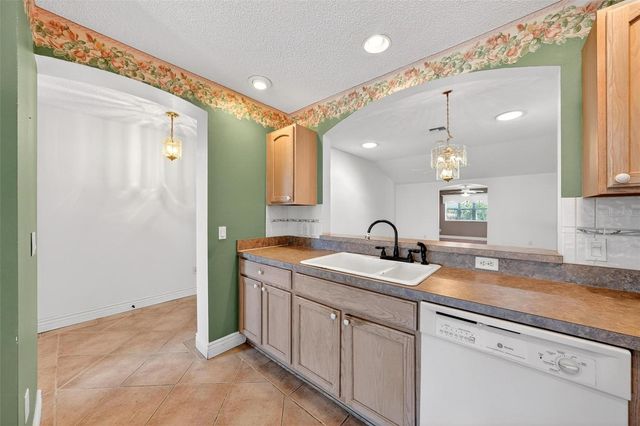 1305 LA ESTRELLITA WAY, The Villages, FL 32162