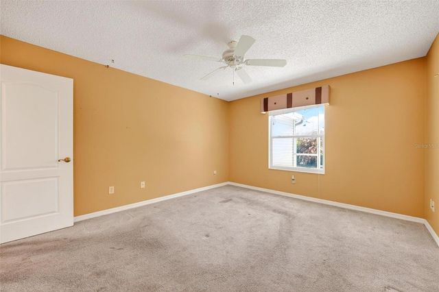 1305 LA ESTRELLITA WAY, The Villages, FL 32162