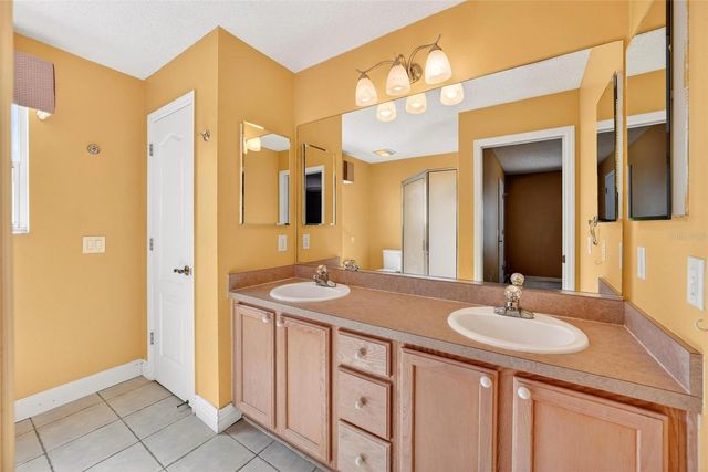 1305 LA ESTRELLITA WAY, The Villages, FL 32162