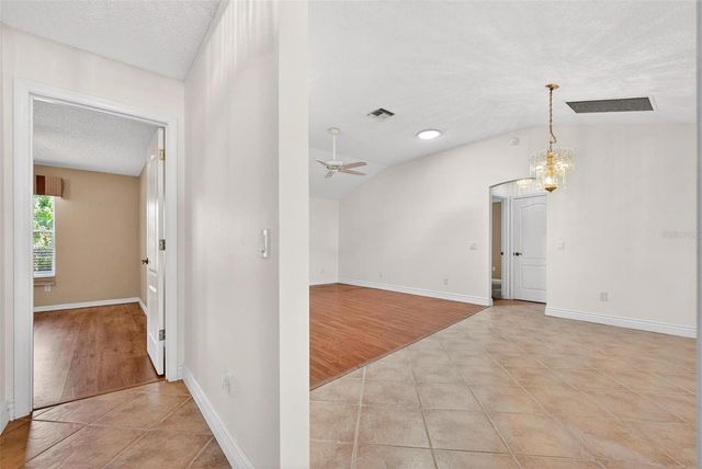 1305 LA ESTRELLITA WAY, The Villages, FL 32162