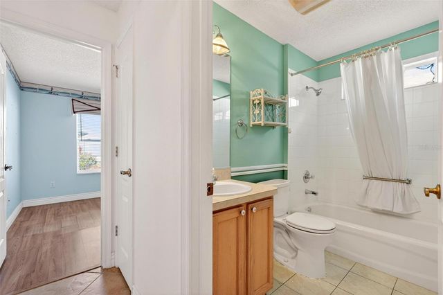 1305 LA ESTRELLITA WAY, The Villages, FL 32162