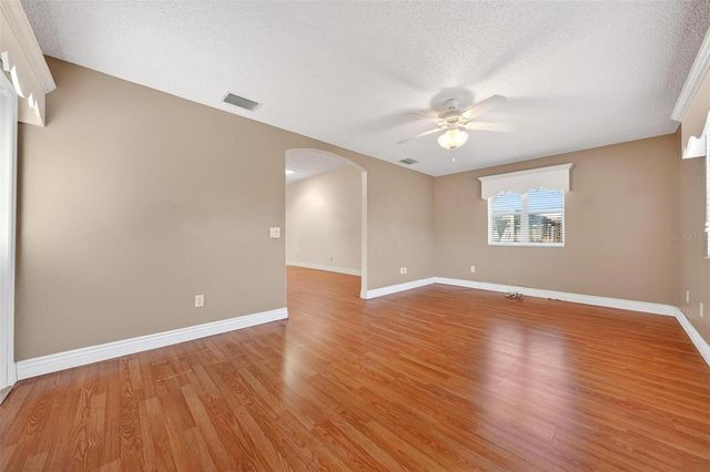 1305 LA ESTRELLITA WAY, The Villages, FL 32162