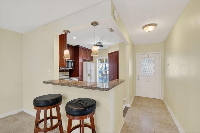 374 Bennington Lane, Lake Worth, FL 33467