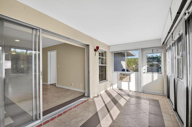 374 Bennington Lane, Lake Worth, FL 33467