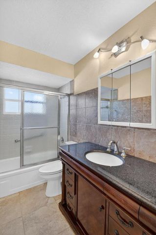 374 Bennington Lane, Lake Worth, FL 33467